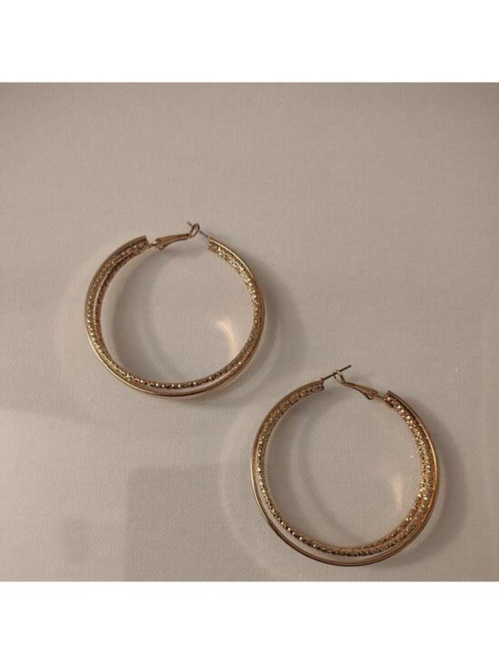 Elegant Gold-Tone Textured Hoop‎ Earrings – Classic Statement Hoops